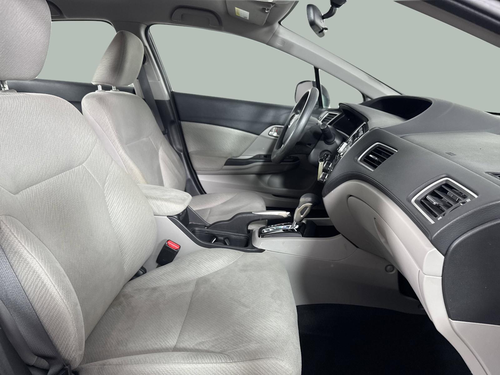 2013 Honda Civic Sdn Vehicle Photo in GEORGETOWN, TX 78626-7508