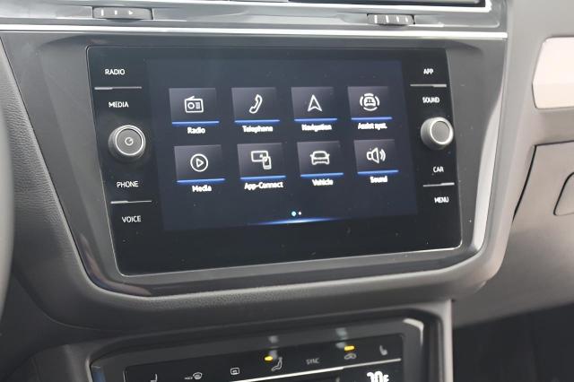 2022 Volkswagen Tiguan Vehicle Photo in Green Bay, WI 54304