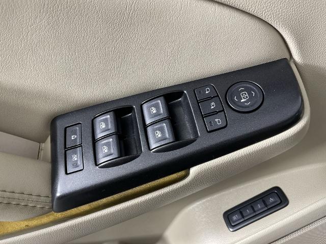 2017 GMC Yukon XL Vehicle Photo in GILBERT, AZ 85297-0402