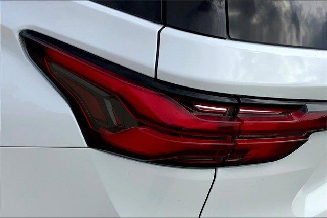 2023 Chevrolet Traverse Vehicle Photo in TOPEKA, KS 66609-0000