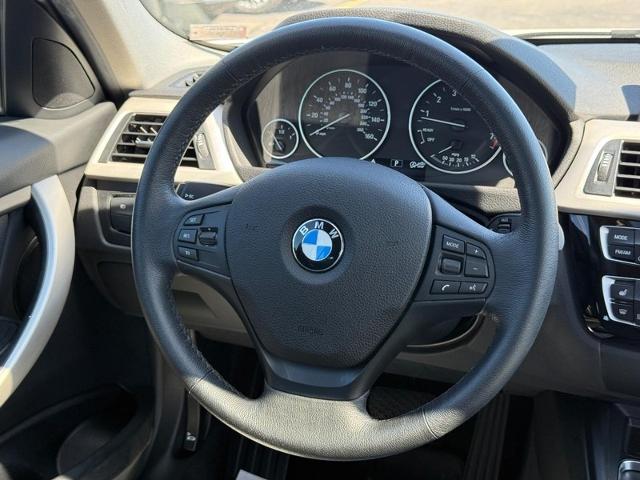 2018 BMW 320i xDrive Vehicle Photo in COLUMBIA, MO 65203-3903