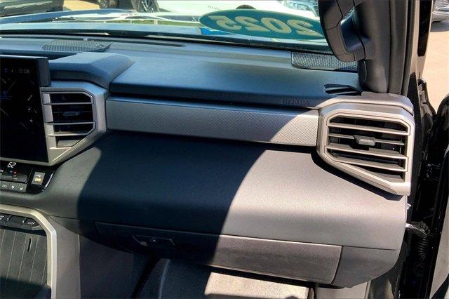 2025 Toyota Tundra 4WD Vehicle Photo in KANSAS CITY, MO 64114-4502