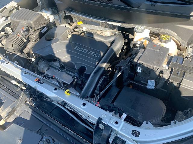 2022 Chevrolet Equinox Vehicle Photo in MOON TOWNSHIP, PA 15108-2571