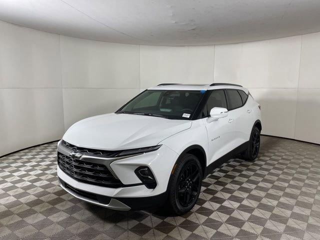 2025 Chevrolet Blazer Vehicle Photo in PHOENIX, AZ 85014-3381