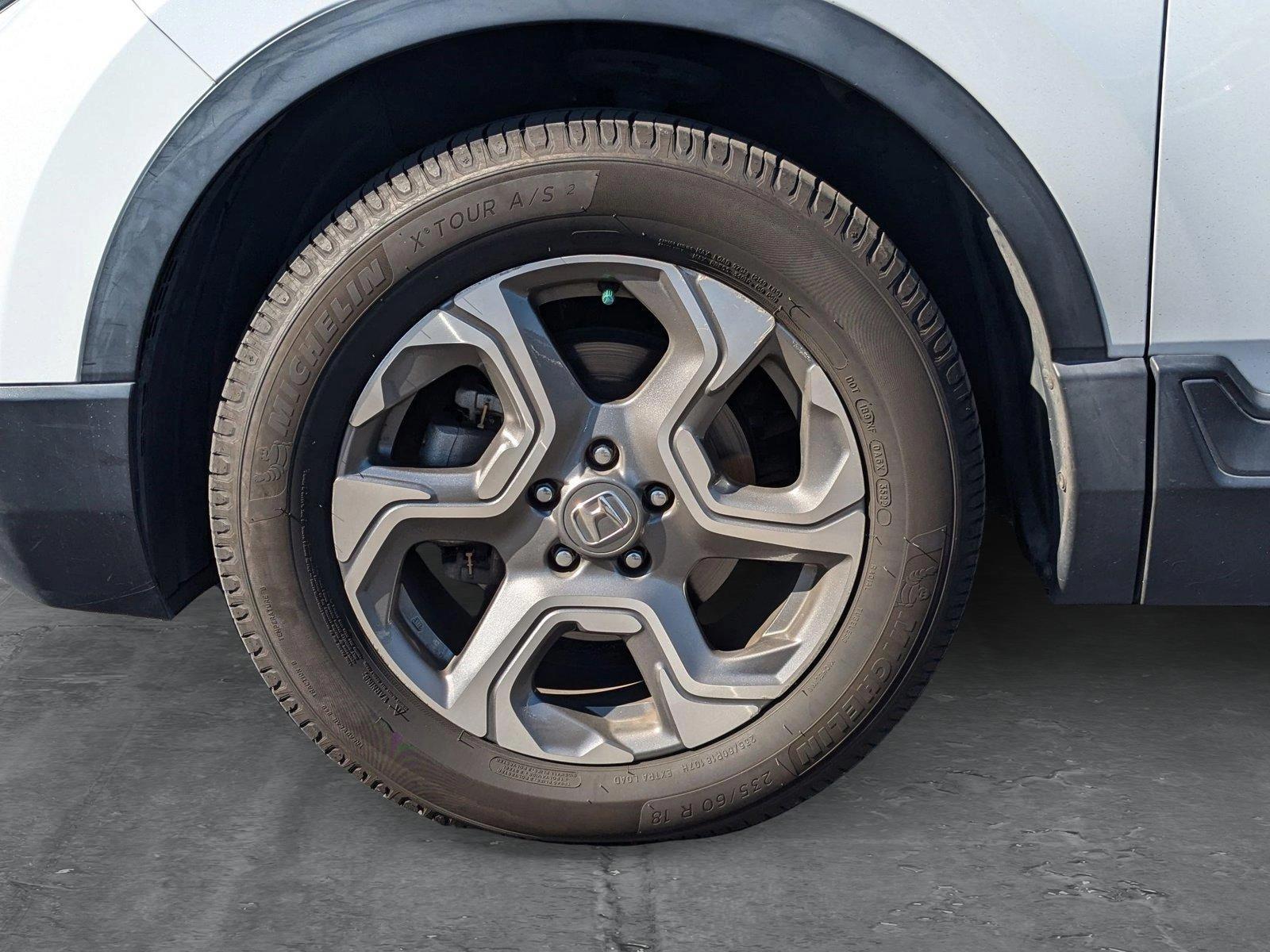 2019 Honda CR-V Vehicle Photo in VALENCIA, CA 91355-1705