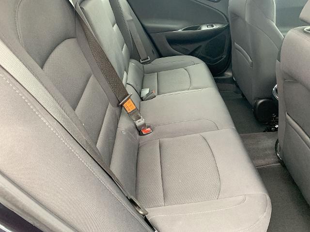 2022 Chevrolet Malibu Vehicle Photo in MOON TOWNSHIP, PA 15108-2571