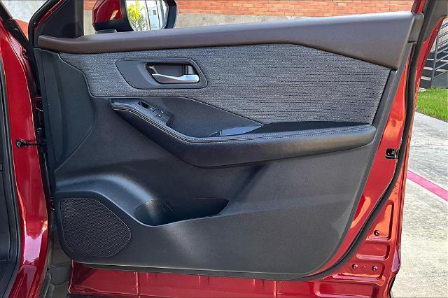 2023 Nissan Rogue Vehicle Photo in Houston, TX 77007