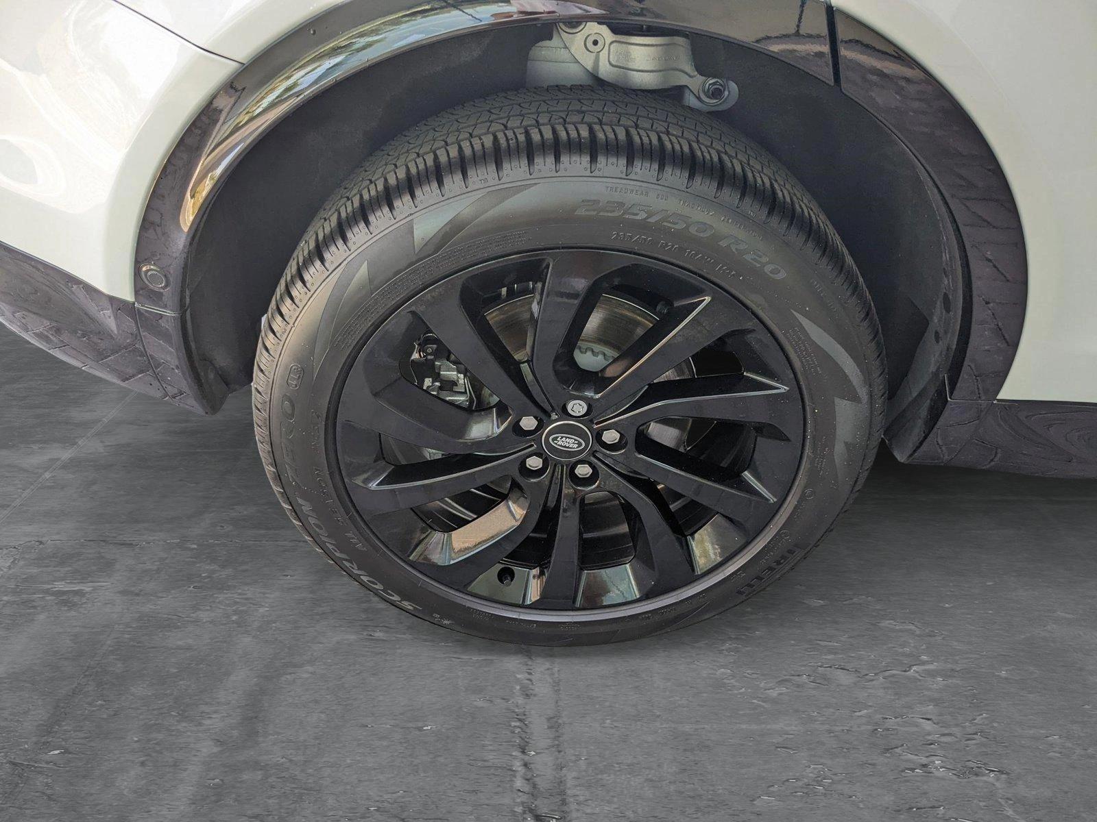 2025 Land Rover Discovery Sport Vehicle Photo in Pompano Beach, FL 33064
