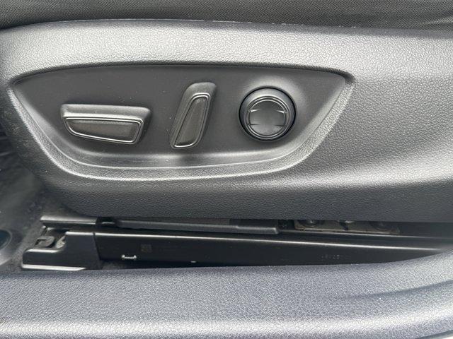 2022 Toyota Camry Vehicle Photo in LEOMINSTER, MA 01453-2952
