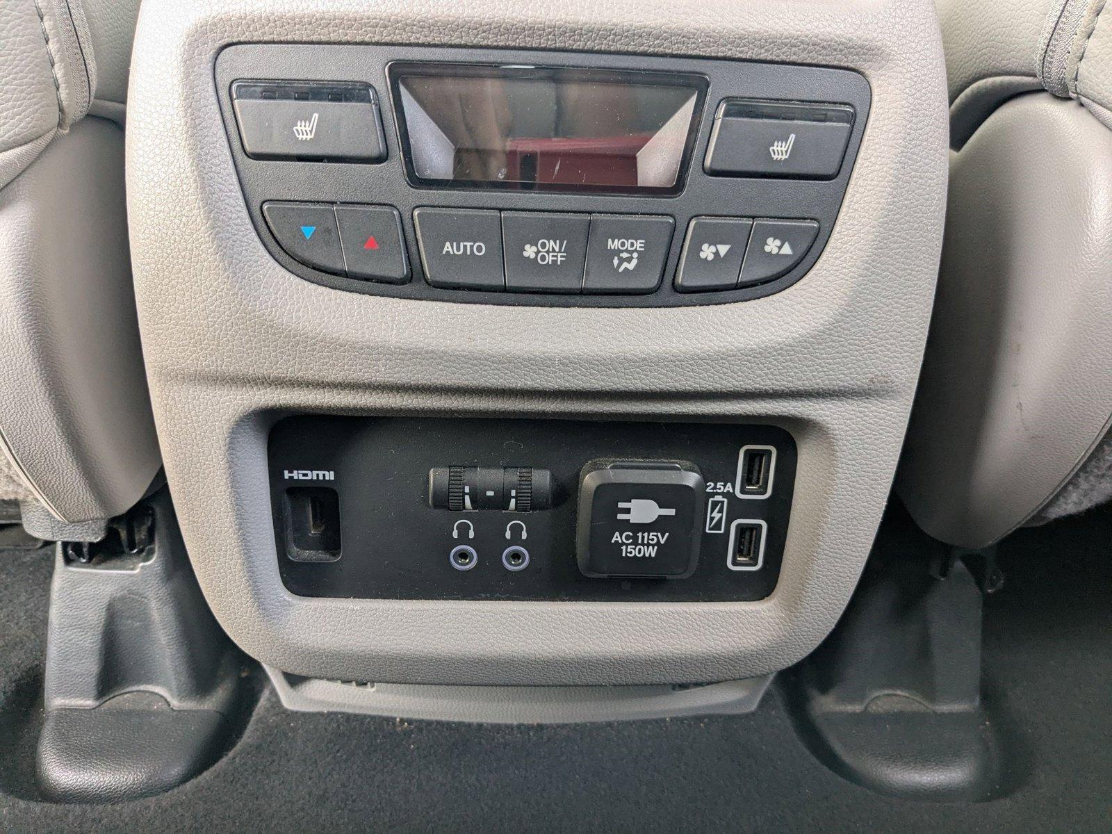 2019 Honda Pilot Vehicle Photo in Valencia, CA 91355