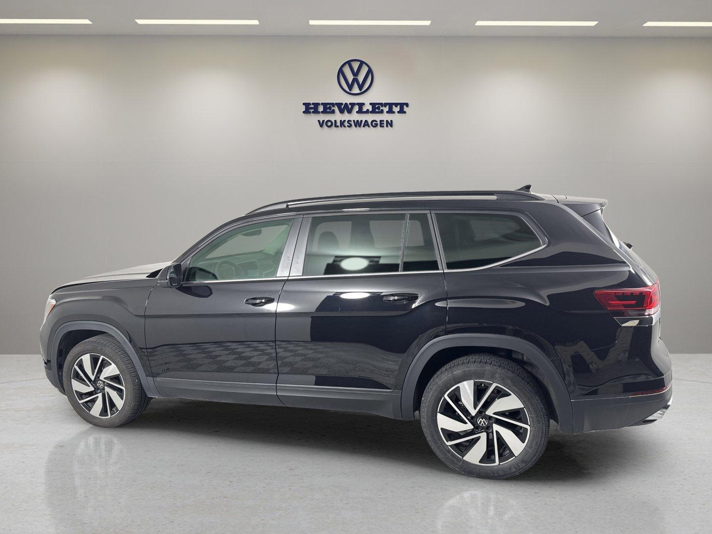 2024 Volkswagen Atlas Vehicle Photo in Georgetown, TX 78626