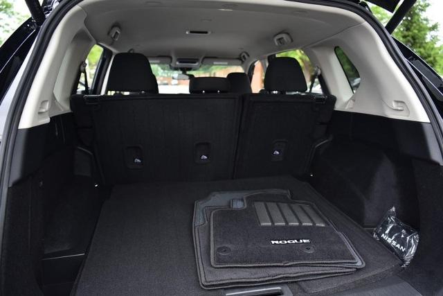 2024 Nissan Rogue Vehicle Photo in Ballwin, MO 63011