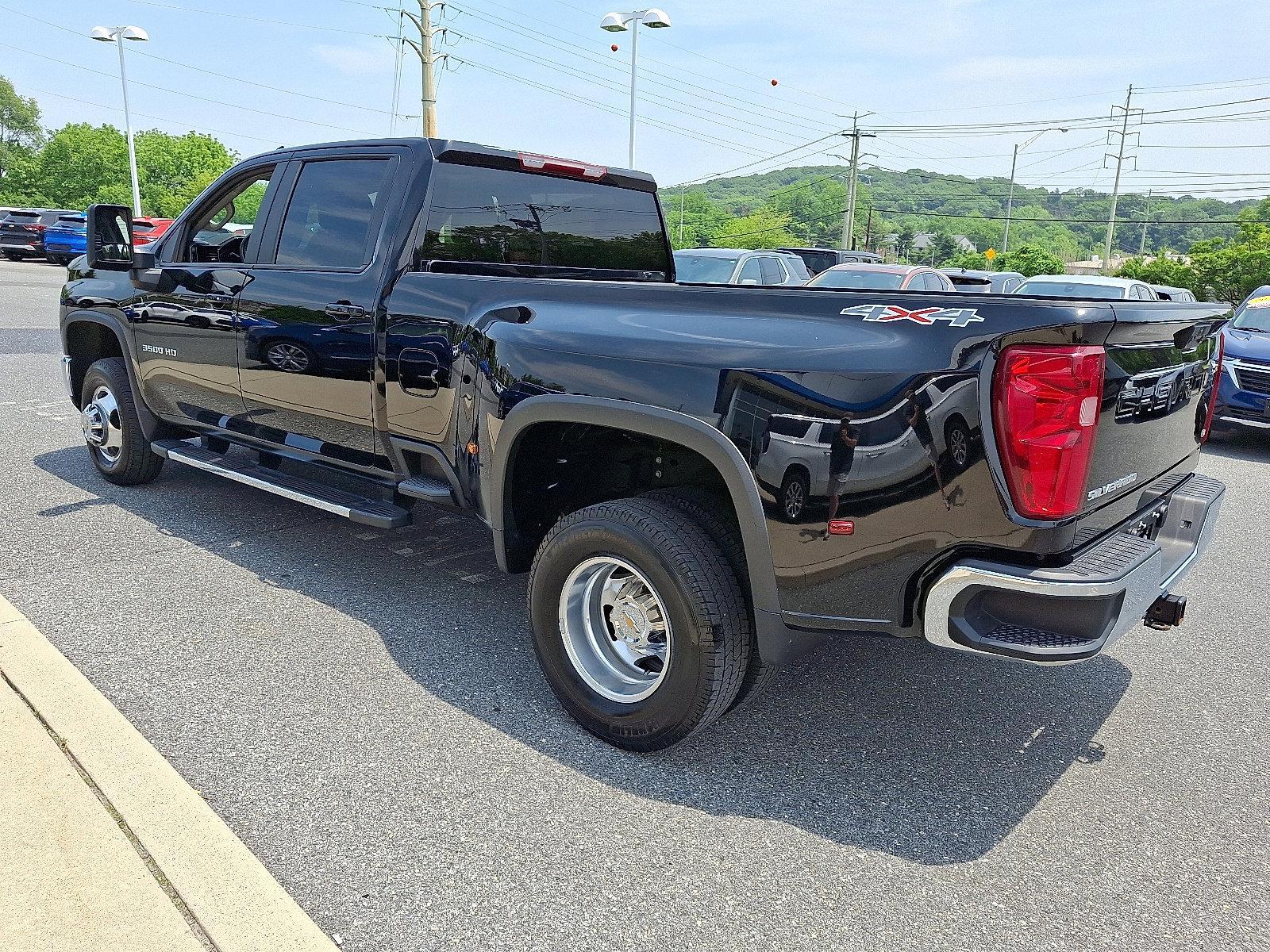 2024 Chevrolet Silverado 3500 HD Vehicle Photo in BETHLEHEM, PA 18017-9401