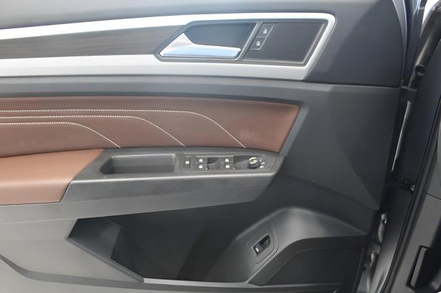 2023 Volkswagen Atlas Vehicle Photo in Green Bay, WI 54304