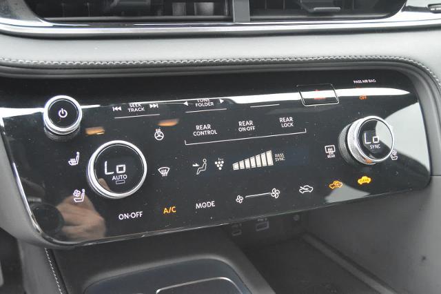 2025 INFINITI QX60 Vehicle Photo in Houston, TX 77090