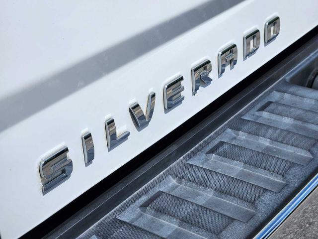 2017 Chevrolet Silverado 1500 Vehicle Photo in DENTON, TX 76210-9321
