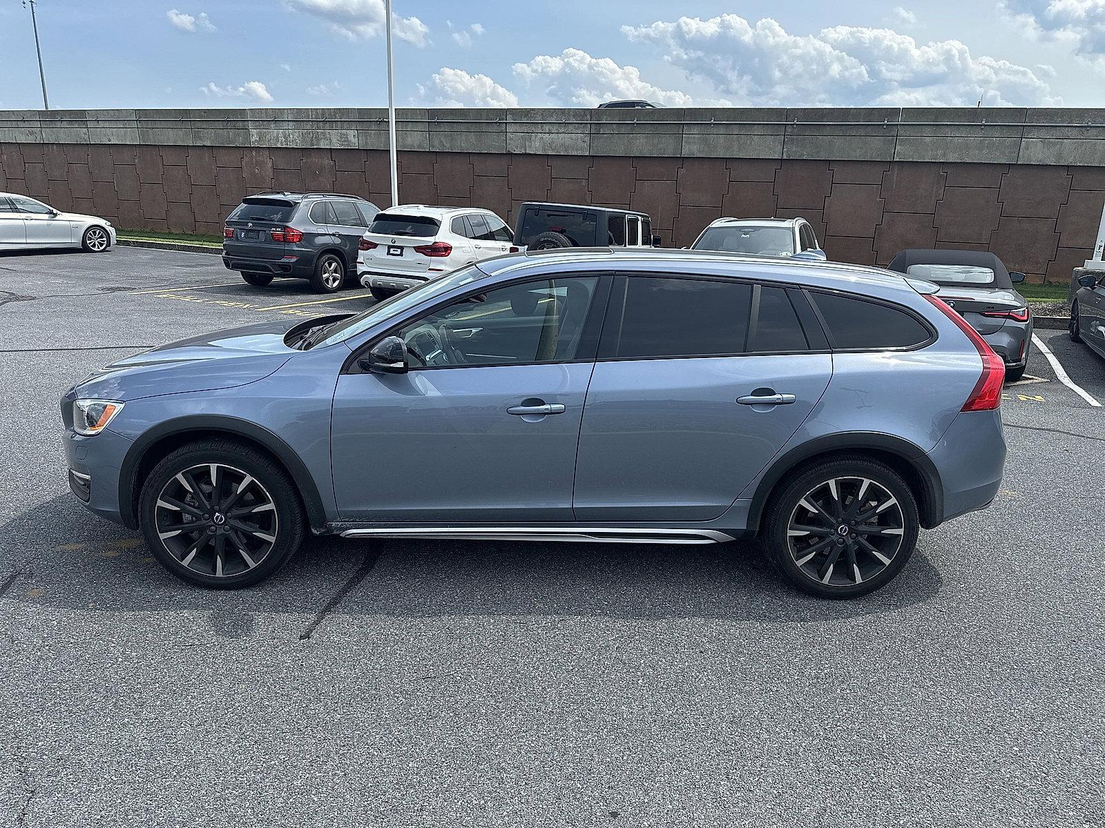 2017 Volvo V60 Cross Country Vehicle Photo in Lancaster, PA 17601