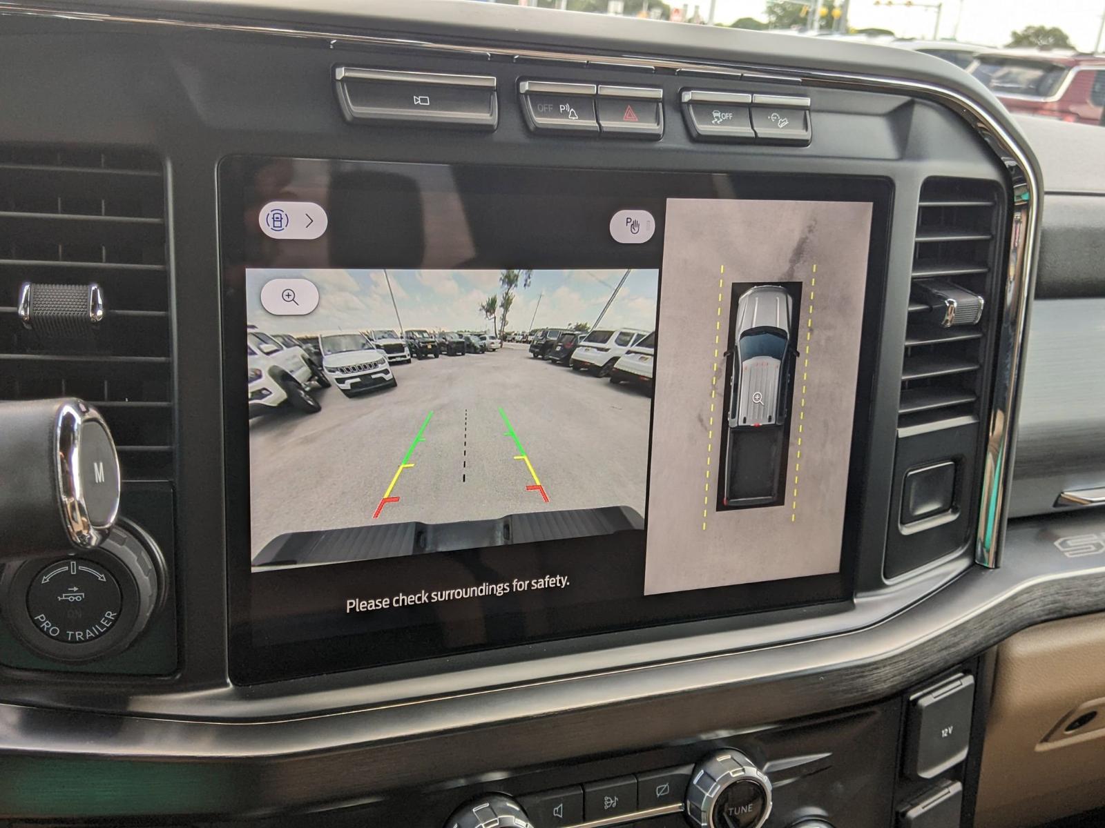 2024 Ford Super Duty F-250 SRW Vehicle Photo in Seguin, TX 78155
