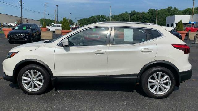 2017 Nissan Rogue Sport Vehicle Photo in MOON TOWNSHIP, PA 15108-2571