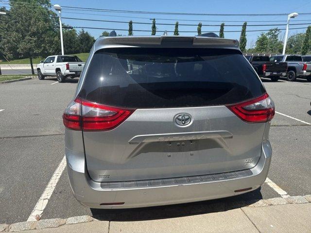 2020 Toyota Sienna Vehicle Photo in Flemington, NJ 08822