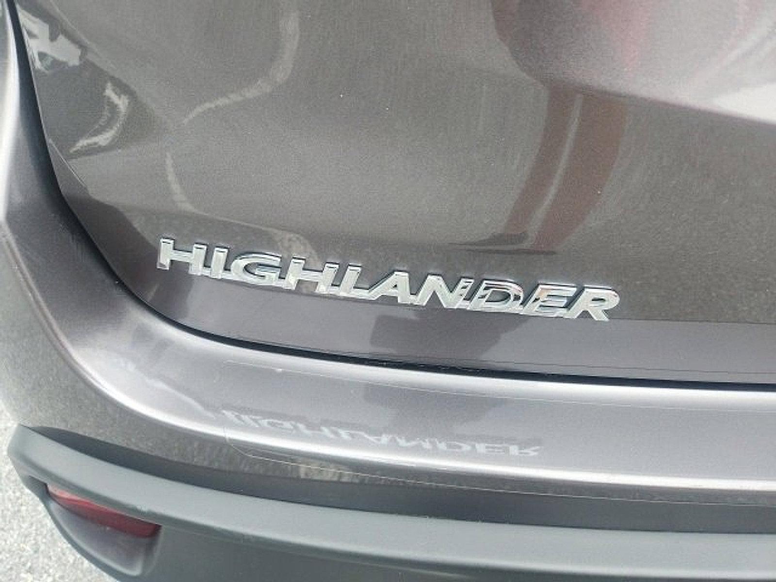 2019 Toyota Highlander Vehicle Photo in Harrisburg, PA 17111