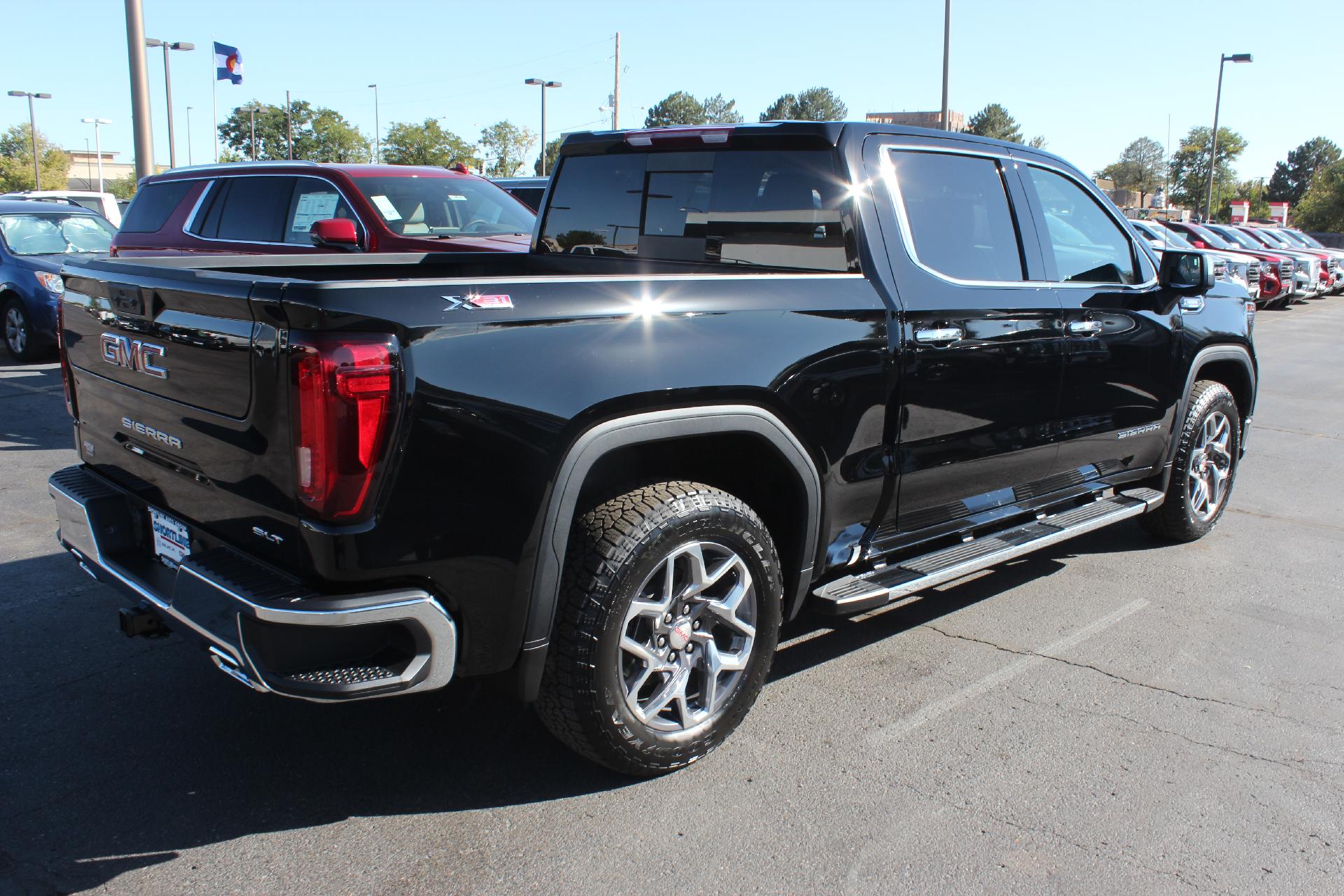 2025 GMC Sierra 1500 Vehicle Photo in AURORA, CO 80012-4011