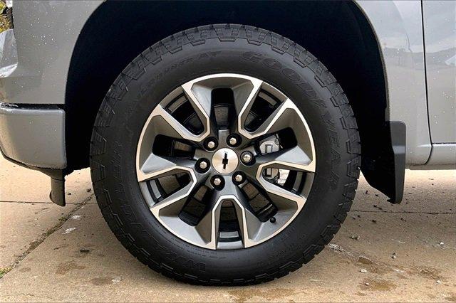 2024 Chevrolet Silverado 1500 Vehicle Photo in TOPEKA, KS 66609-0000