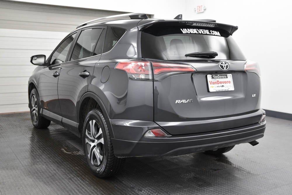 2018 Toyota RAV4 Vehicle Photo in AKRON, OH 44303-2185