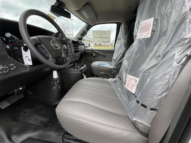 2025 Chevrolet Express Cargo 2500 Vehicle Photo in ALCOA, TN 37701-3235