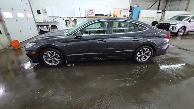 2020 Hyundai SONATA Vehicle Photo in Pleasant Hills, PA 15236