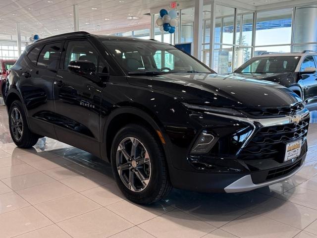 2025 Chevrolet Blazer Vehicle Photo in COLUMBIA, MO 65203-3903