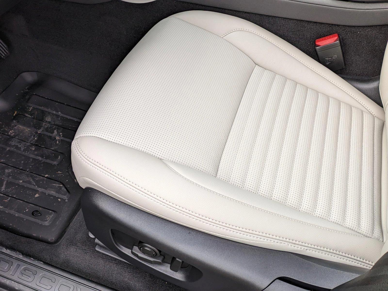 2024 Land Rover Discovery Sport Vehicle Photo in Bethesda, MD 20852