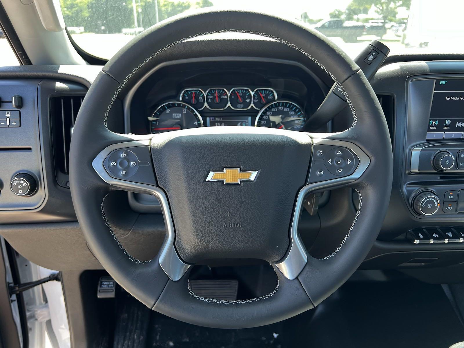 2024 Chevrolet Silverado 5500 HD Vehicle Photo in GEORGETOWN, TX 78626-7508