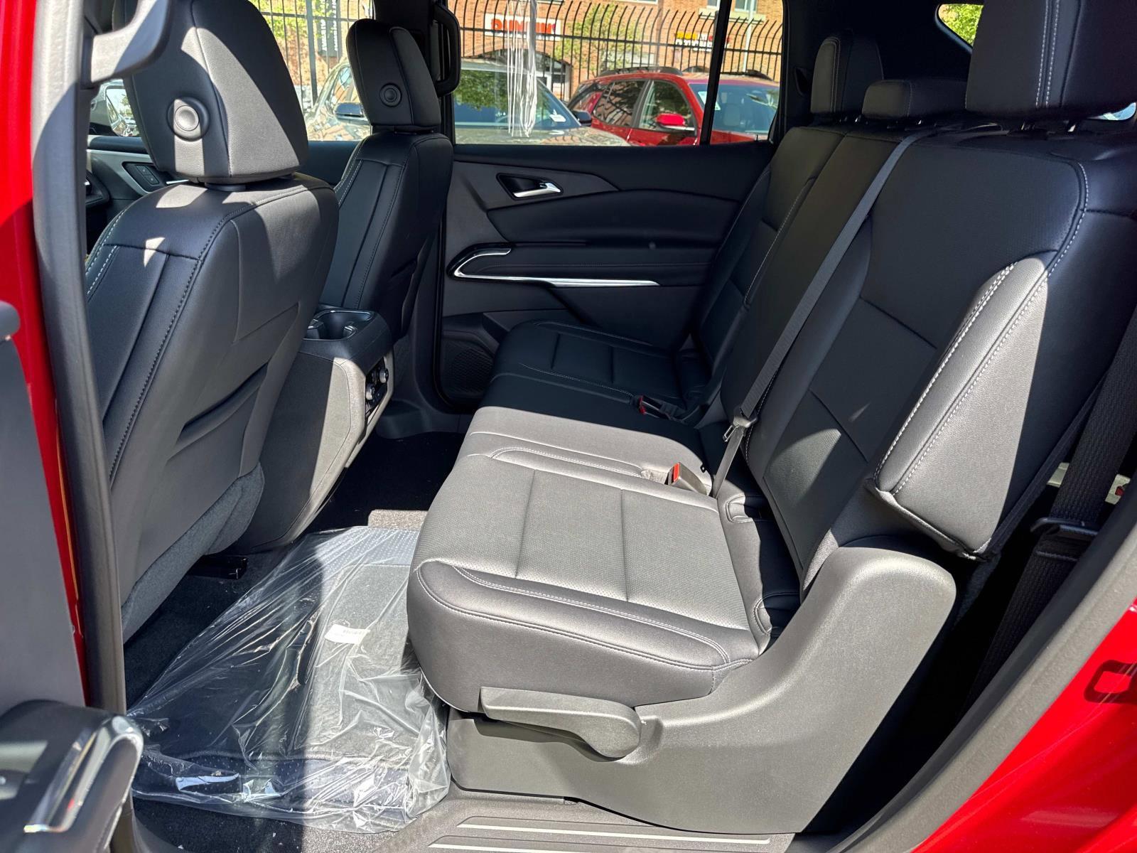 2025 Chevrolet Traverse Vehicle Photo in LOS ANGELES, CA 90007-3794