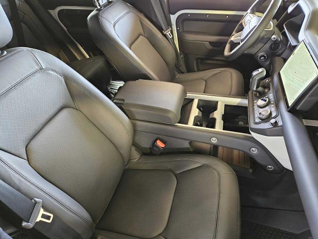 2025 Defender Vehicle Photo in AUSTIN, TX 78717