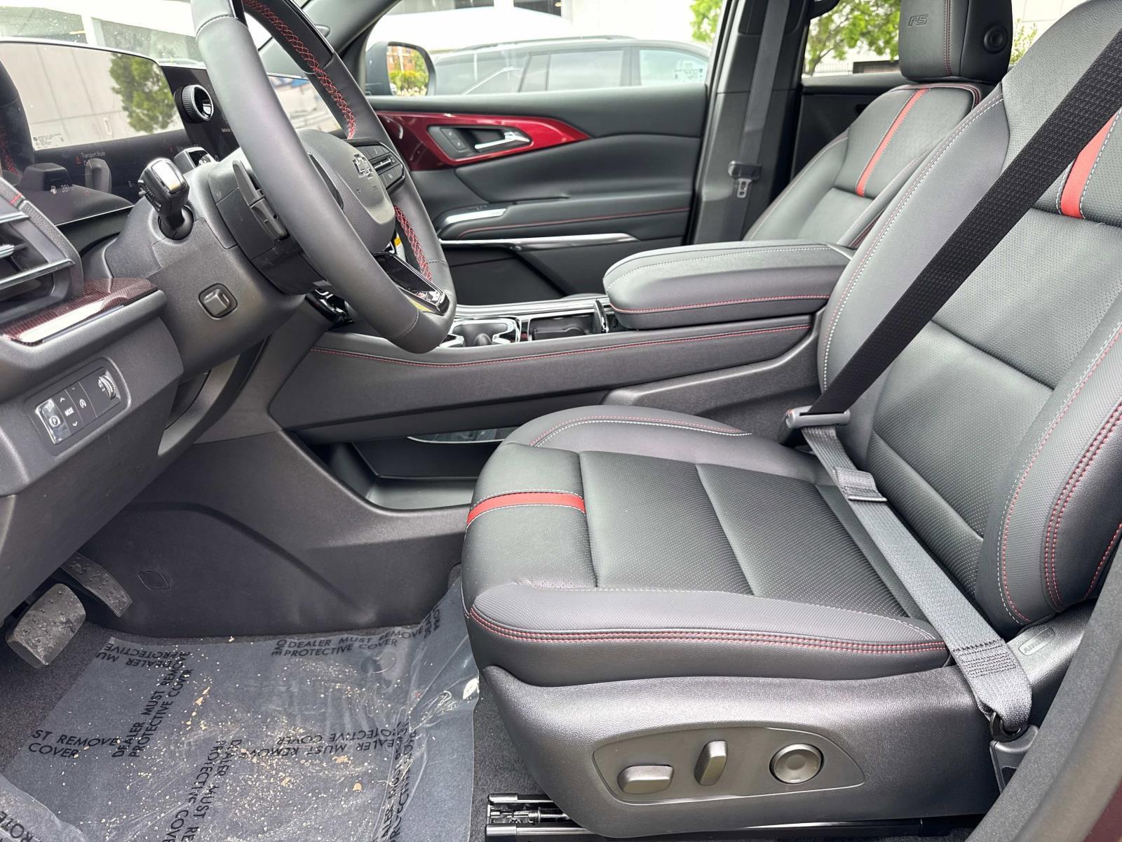 2025 Chevrolet Traverse Vehicle Photo in LOS ANGELES, CA 90007-3794