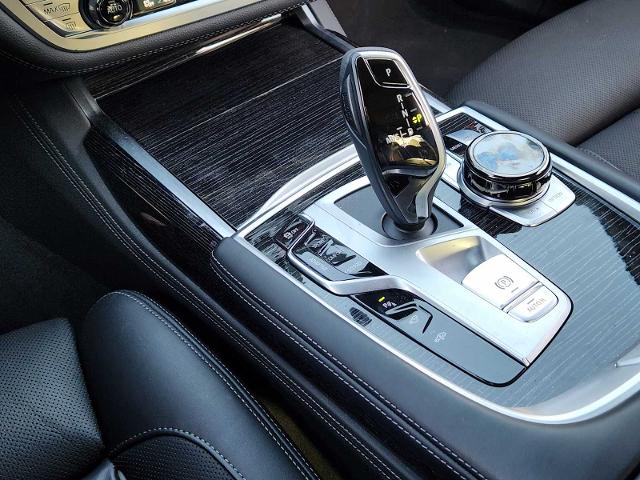 2022 BMW 750i xDrive Vehicle Photo in PLANO, TX 75024
