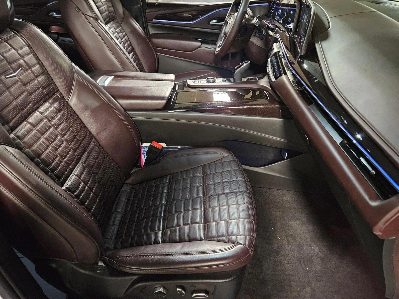 2023 Cadillac Escalade Vehicle Photo in Tampa, FL 33614
