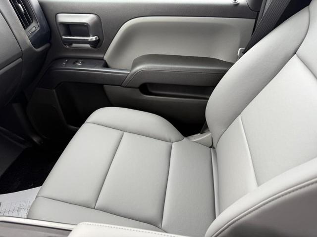 2024 Chevrolet Silverado 5500 HD Vehicle Photo in COLUMBIA, MO 65203-3903