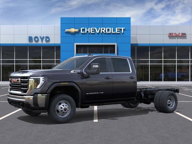 2025 GMC Sierra 3500 HD Chassis Cab Vehicle Photo in EMPORIA, VA 23847-1235