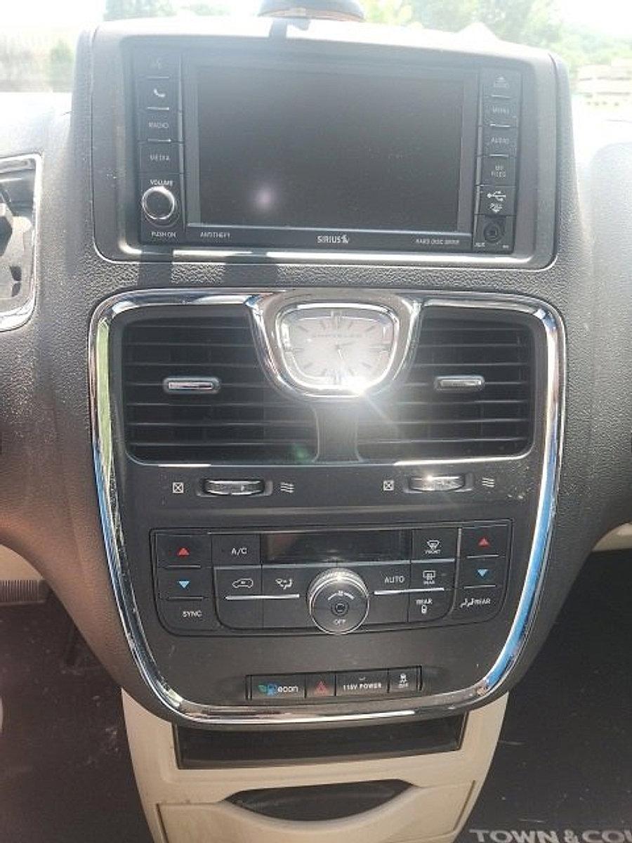 2016 Chrysler Town & Country Vehicle Photo in Harrisburg, PA 17111