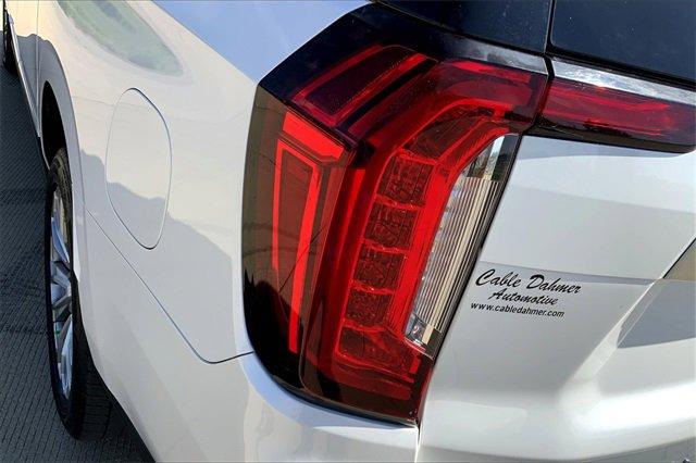2022 GMC Yukon XL Vehicle Photo in TOPEKA, KS 66609-0000