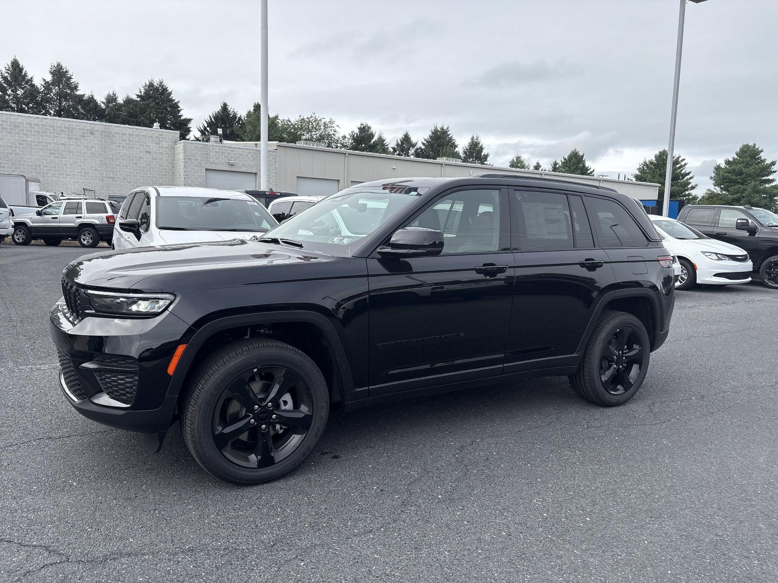 2025 Jeep Grand Cherokee Vehicle Photo in Mechanicsburg, PA 17050-1707