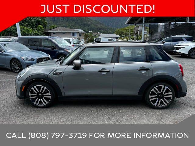 2022 MINI Cooper S Hardtop 4 Door Vehicle Photo in Kaneohe, HI 96744