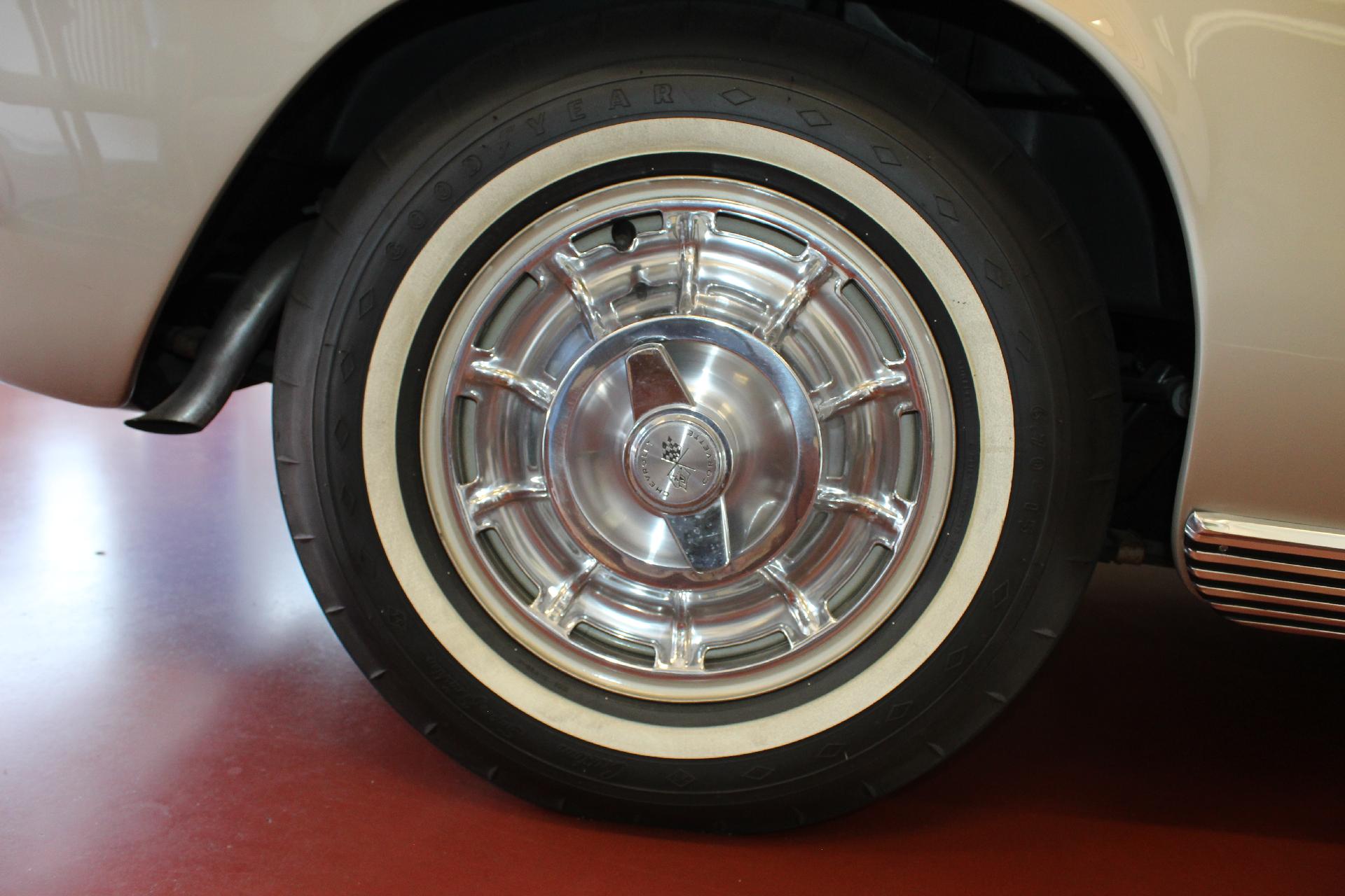1962 Chevrolet CORVETTE Vehicle Photo in NORTHAMPTON, MA 01060-1120