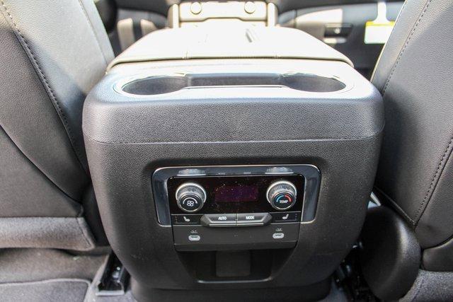 2024 Chevrolet Suburban Vehicle Photo in MILES CITY, MT 59301-5791
