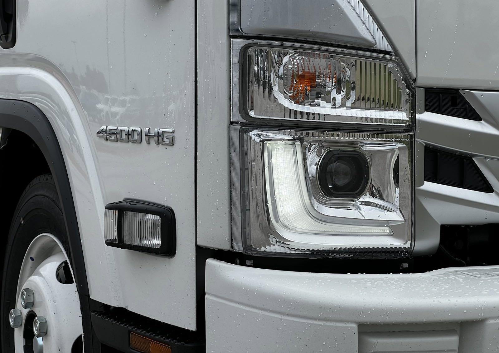 2025 Chevrolet Low Cab Forward 4500 Vehicle Photo in GEORGETOWN, TX 78626-7508