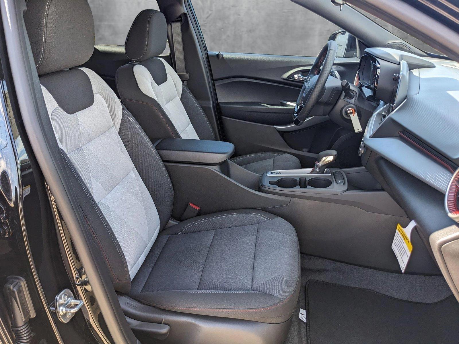 2025 Chevrolet Trax Vehicle Photo in HOUSTON, TX 77034-5009
