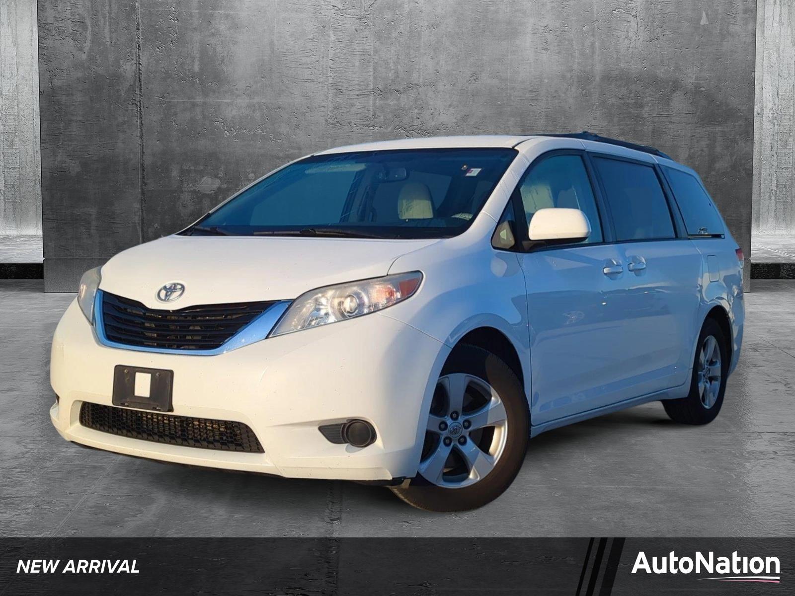 2014 Toyota Sienna Vehicle Photo in Ft. Myers, FL 33907