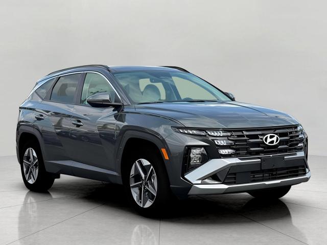 2025 Hyundai TUCSON Hybrid Vehicle Photo in Green Bay, WI 54304